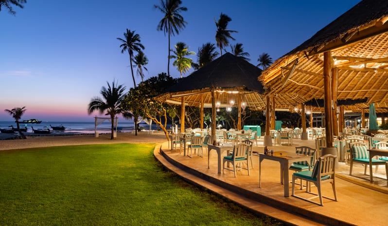 SAii PhiPhi Island Village Food Beverage Api Restaurant Beachfront